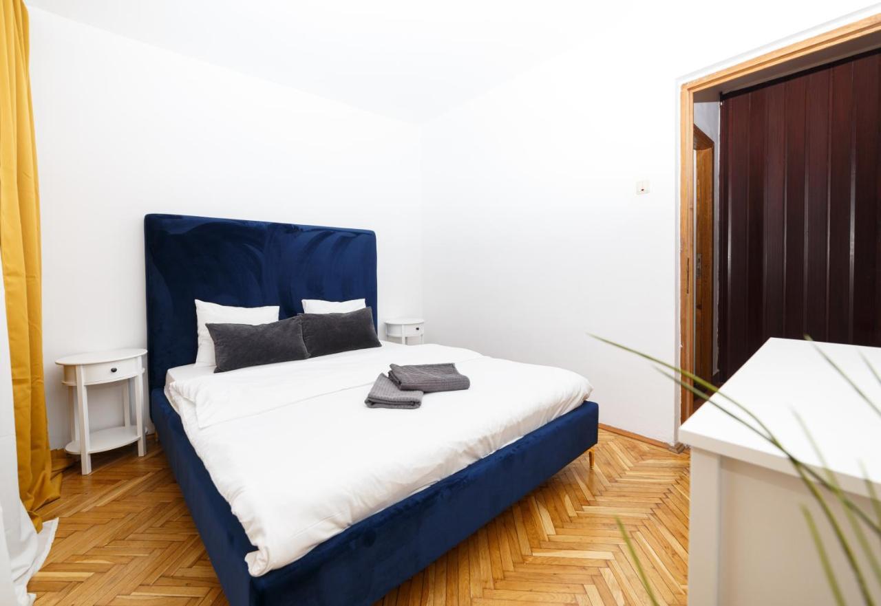 부쿠레슈티 Color Ap Calea Victoriei 12C 아파트 외부 사진