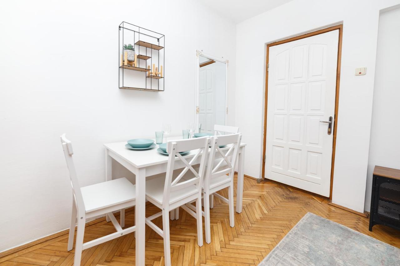 부쿠레슈티 Color Ap Calea Victoriei 12C 아파트 외부 사진